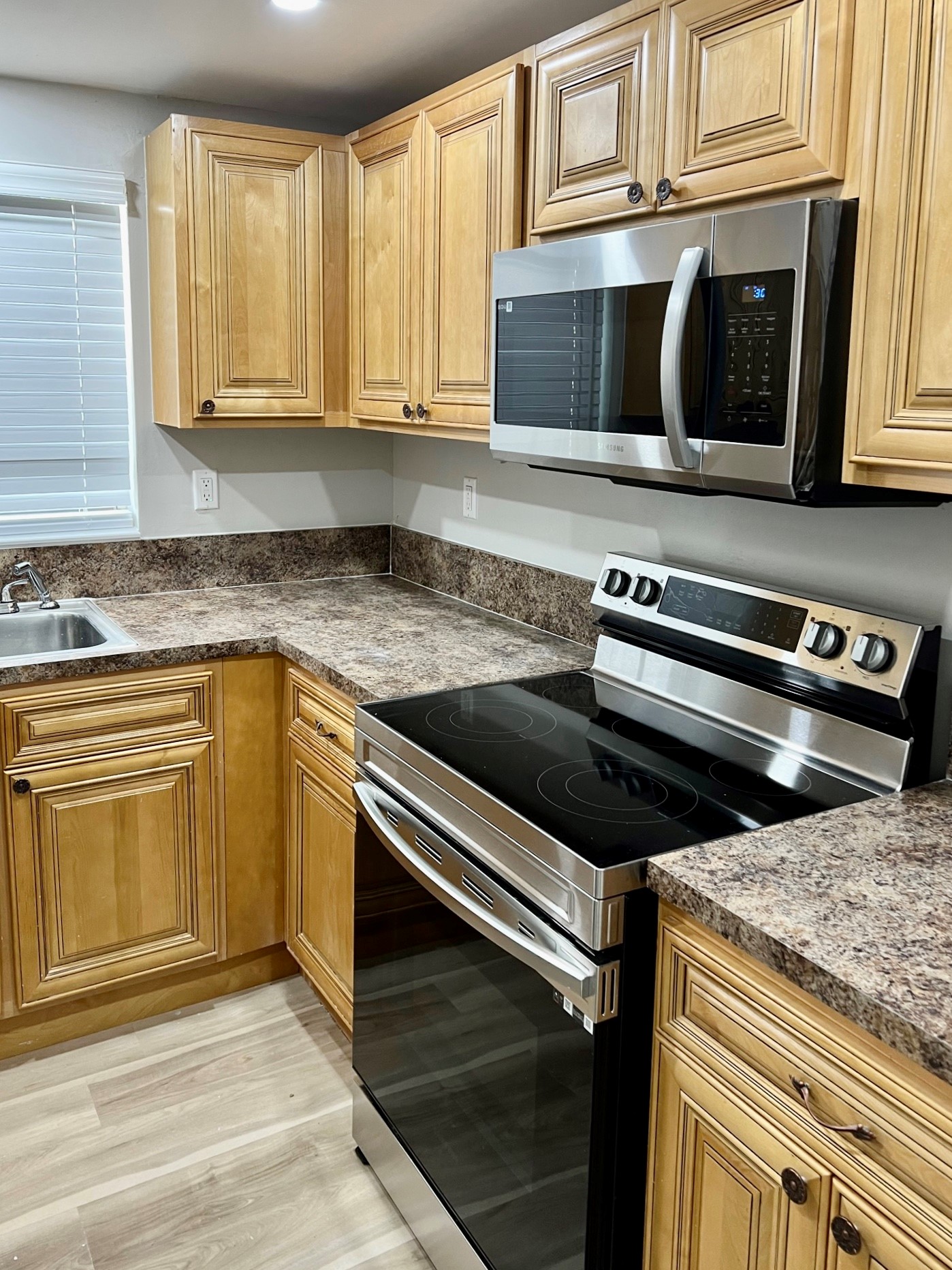 320 SE 11TH AVE - 101